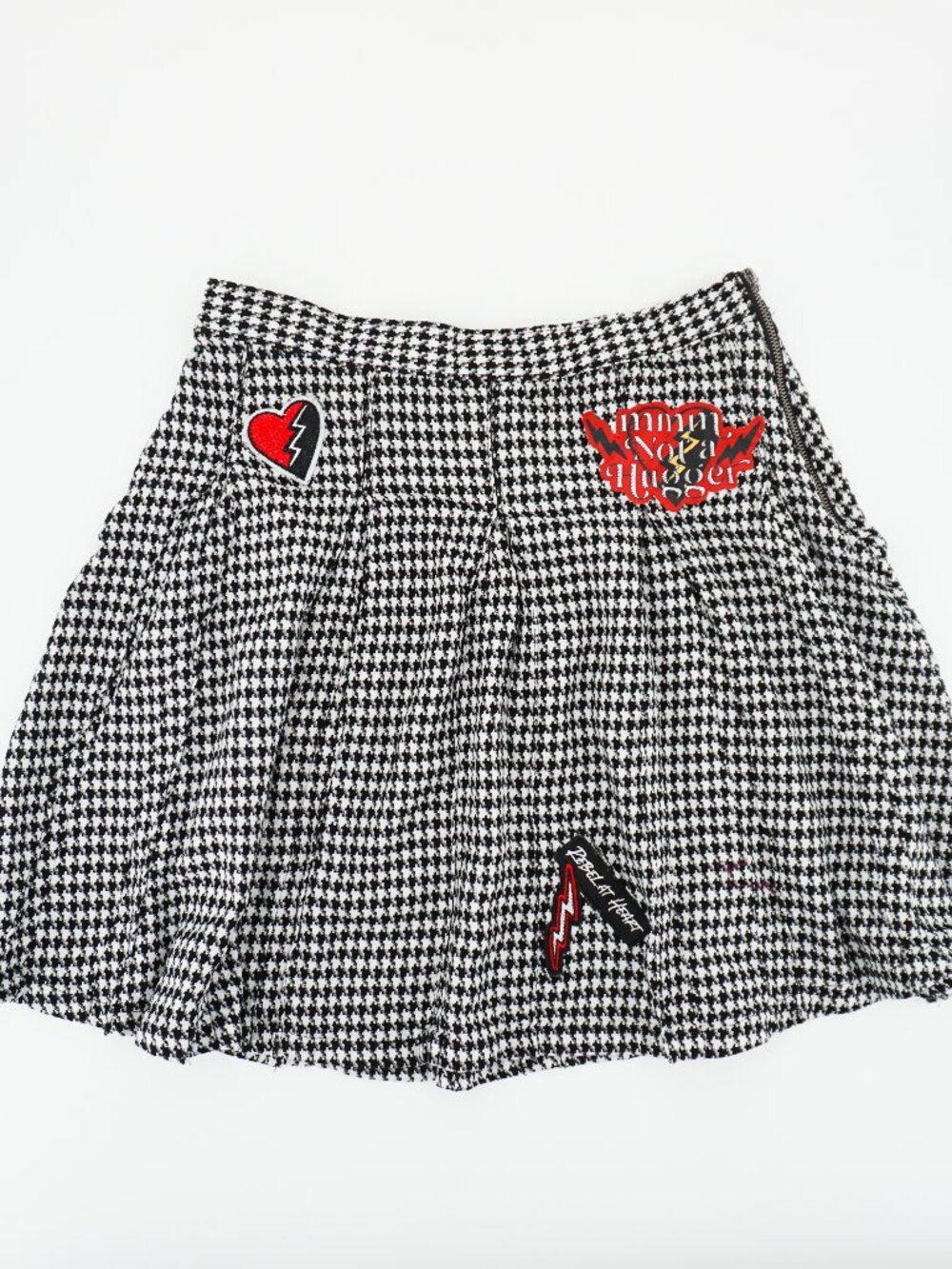 Disney Descendants Girls XL Pleated Skirt Black White Houndstooth
